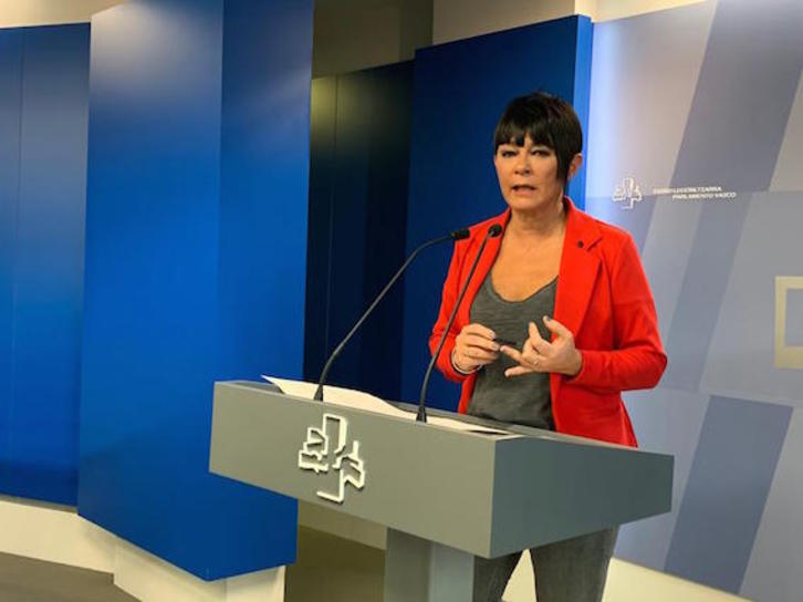 La portavoz de EH Bildu, Maddalen Iriarte, ha analizado los presupuestos de Lakua. (NAIZ)