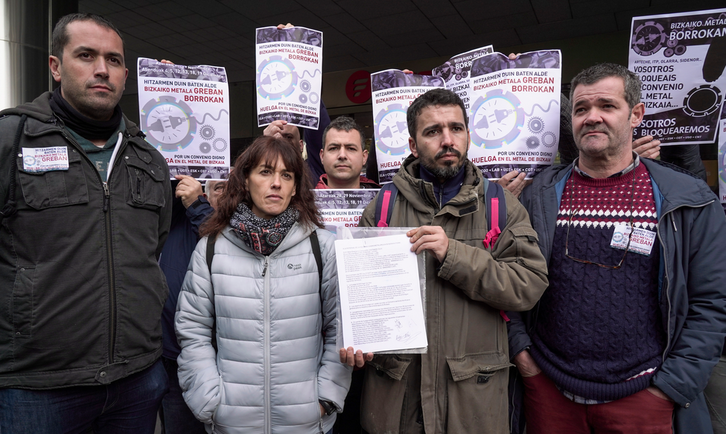 Protesta de los trabajadores frente a la patronal vizcaina del metal. (Monika DEL VALLE / FOKU).).