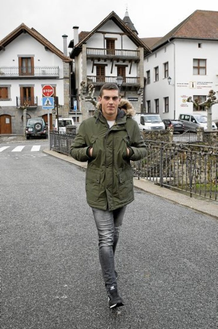 Iker Vicente, aizkolaria