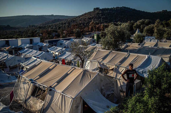 Campo de refugiados de Moria, en Lesbos, que alberga a unos 15.000 migrantes. (Angelos TZORTZINIS/AFP)