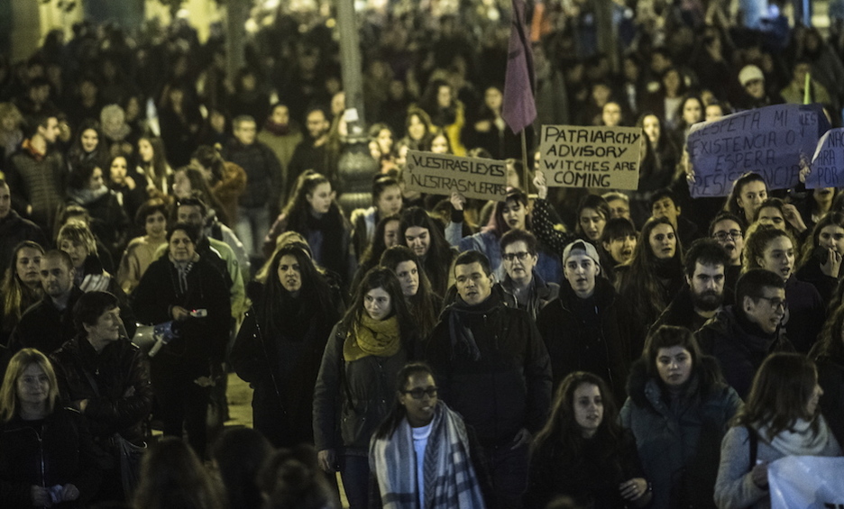 Vista de la movilización que ha tenido lugar por la tarde en Iruñea. (Jagoba MANTEROLA/FOKU) Vista de la movilización que ha tenido lugar por la tarde en Iruñea. (Jagoba MANTEROLA/FOKU)