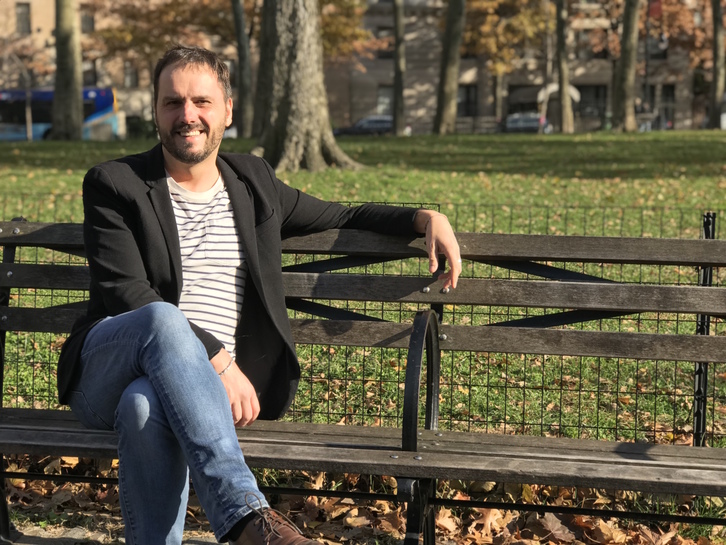 Kirmen Uribe poesiara itzuli da 18 urte eta gero. (SUSA)