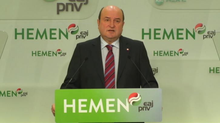 El presidente del EBB, Andoni Ortuzar, en su intervención en Sabin Etxea. (FOKU)