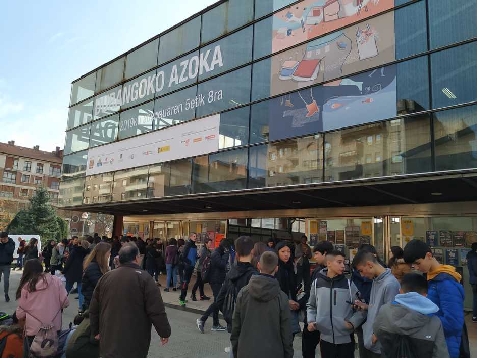 Landako gunea 20.00ak arte egongo da irekita. (Nagore BELASTEGI) Landako gunea 20.00ak arte egongo da irekita. (Nagore BELASTEGI)