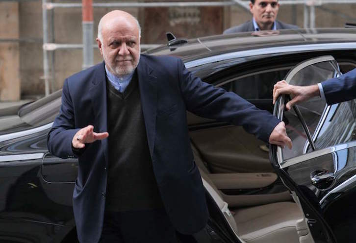 El ministro iraní de petróleo, Bijan Namdar Zanganeh, a su llegada a Viena. (Jose KLAMAR / AFP)