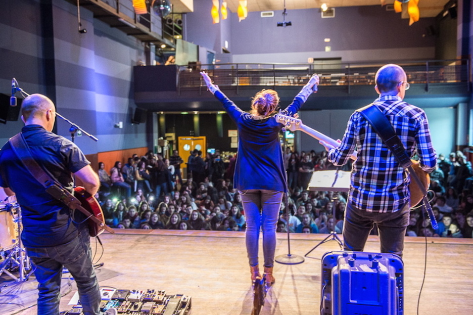 Musika emanaldia ere izan da. (Marisol RAMIREZ/FOKU) Musika emanaldia ere izan da. (Marisol RAMIREZ/FOKU)