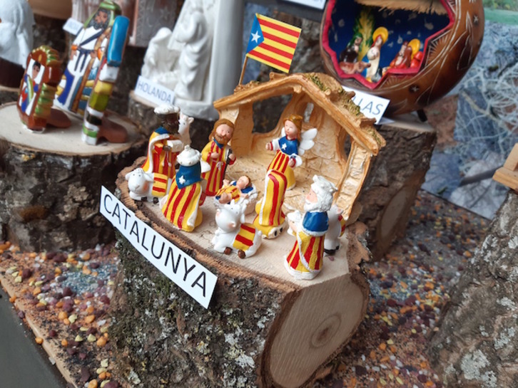 El belén con banderas independentistas catalanas. 