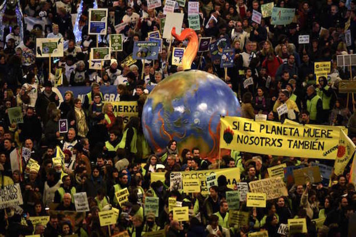 Unas 500.000 personas, según la organización, han participado en la marcha de Madrid. (GABRIEL BOUYS / AFP) 