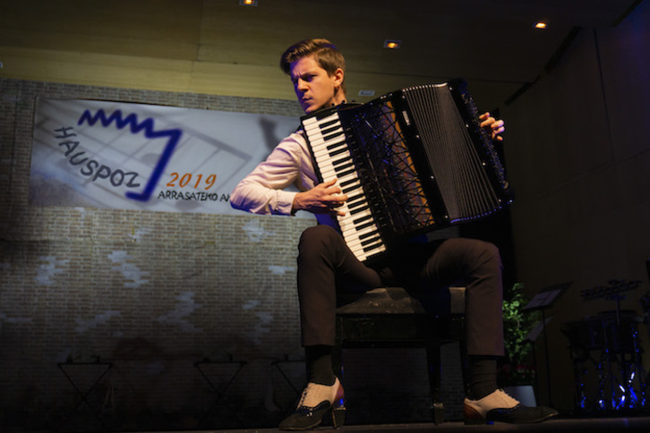 Rato Radu, vencedor del certamen internacional de Arraste Hiria 2019. (ARRASATE HIRIA)