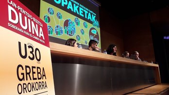 Eskubide Sozialen Karta osatzen duten eragileek topaketa egin dute Barkaldon. (@ernaigazte)