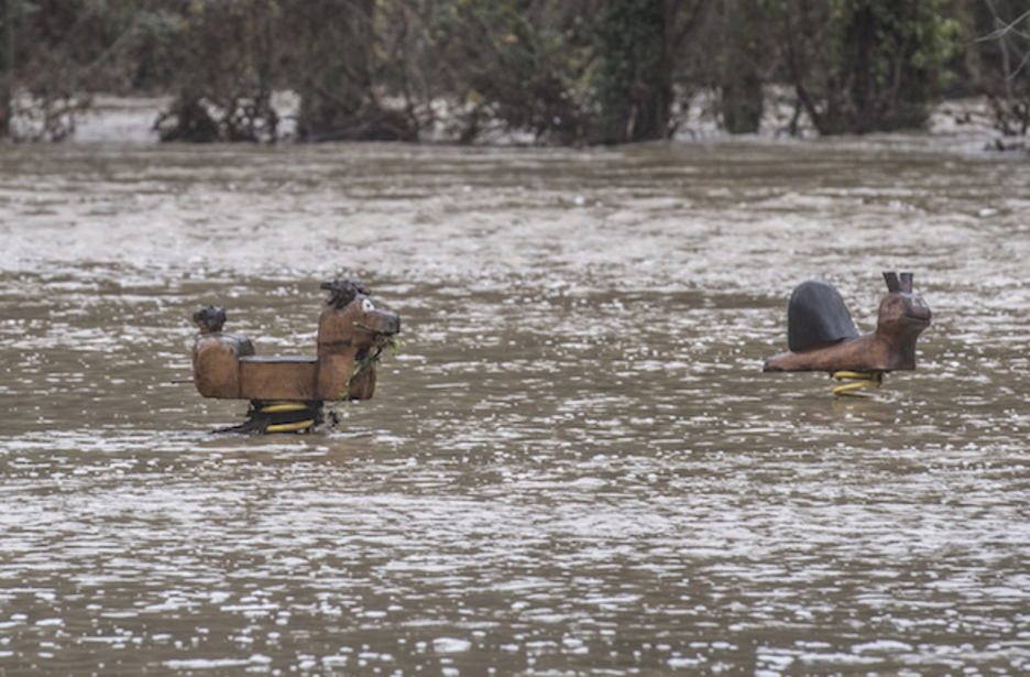 No era el día para acudir al parque. (Jagoba MANTEROLA / FOKU)