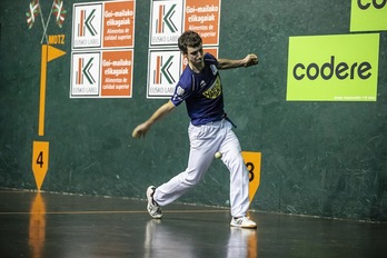 Julen Martijak partida bikaina egin du Urretxun (Aritz LOIOLA / FOKU)