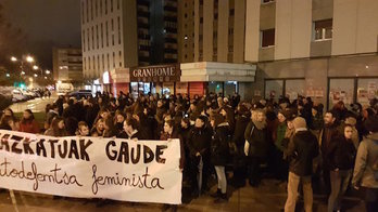 Concentración del colectivo feminista de Txantrea. (@SortuTxantrea)