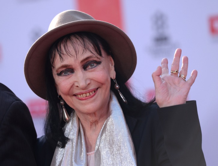 La actriz y cantante se mudó a París siendo aún menor de edad. (Chris DELMAS / AFP)