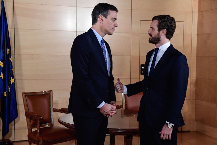 Pedro Sánchez y Pablo Casado se han reunido hoy por primera vez desde el 10N. (Javier SORIANO/AFP)