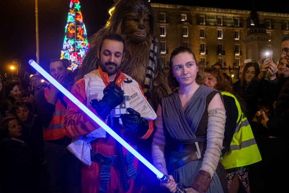 Los personajes de la famosa saga han levantado mucha expectación momentos antes de la proyección. (Jon URBE I FOKU) Los personajes de la famosa saga han levantado mucha expectación momentos antes de la proyección. (Jon URBE I FOKU)