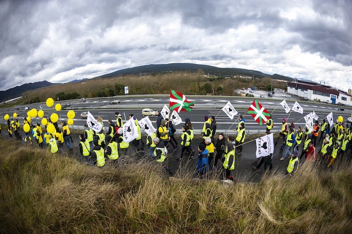 Presoen aldeko martxa pasa den larunbatean, Zaballan. (Jaizki FONTANEDA | FOKU)