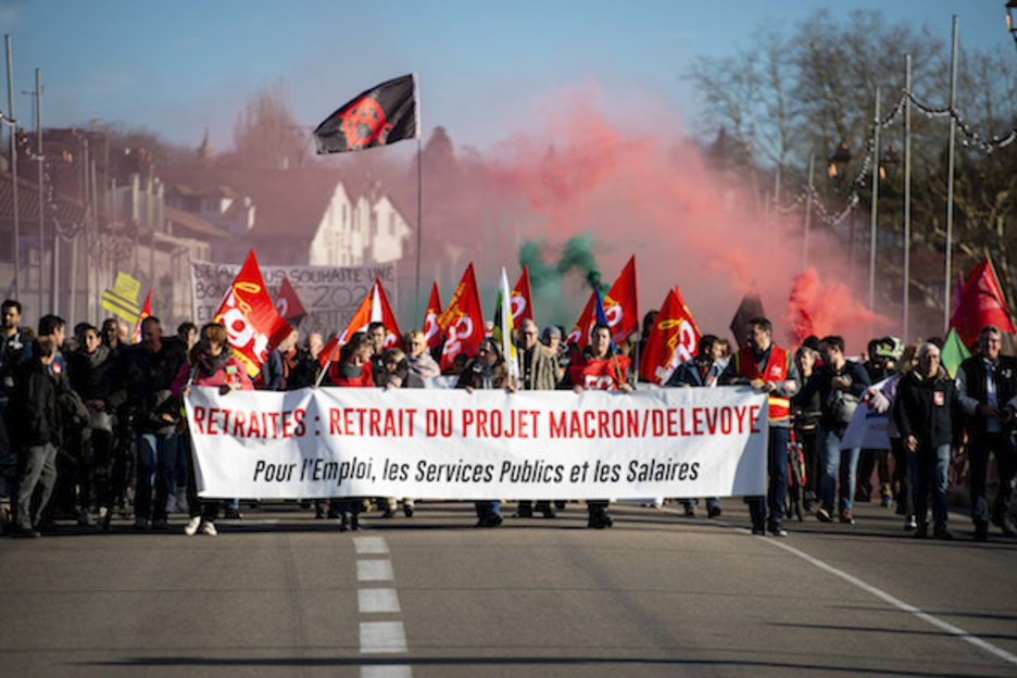 Antolatzaileen arabera, 8.000 pertsona bildu dira Baionako manifestazioan urtarrilaren 9an. ©Guillaume Fauveau