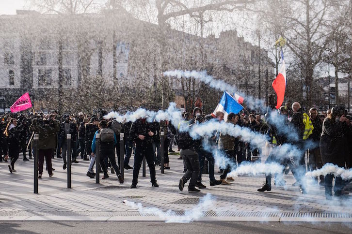 Incidentes en Paris durante la manifestación contra la reforma de las pensiones (LOIC VENANCE | AFP)