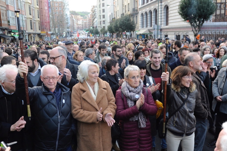 Sareko ordezkariak, Rosa Rodero eta Axun Lasa. (Gora RUBIO/FOKU)