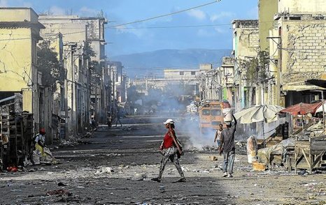 HAITÍ, CÓMO LUCRARSE CON EL DOLOR HUMANO Y SALIR IMPUNE | Eguneko ...