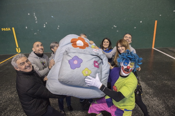 Gaur aurkeztu dute Donostian igandean izango den ekitaldia. (Gorka RUBIO/FOKU)