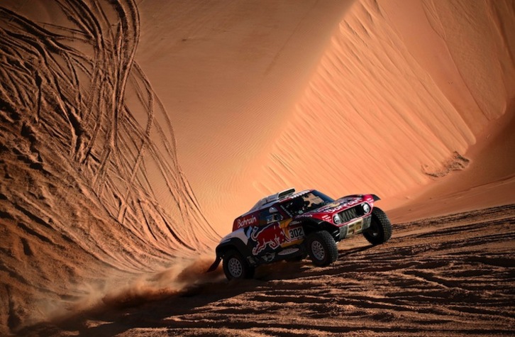 Peterhansel ha logrado su cuarta victoria de etapa (Franck FIFE / AFP)