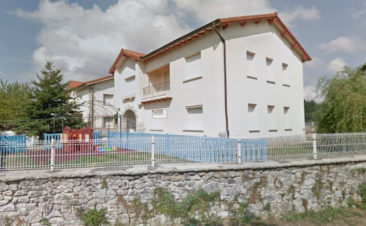 Imagen del edifico en el que se ubicará la escuela de Barrundia. (Google Maps)