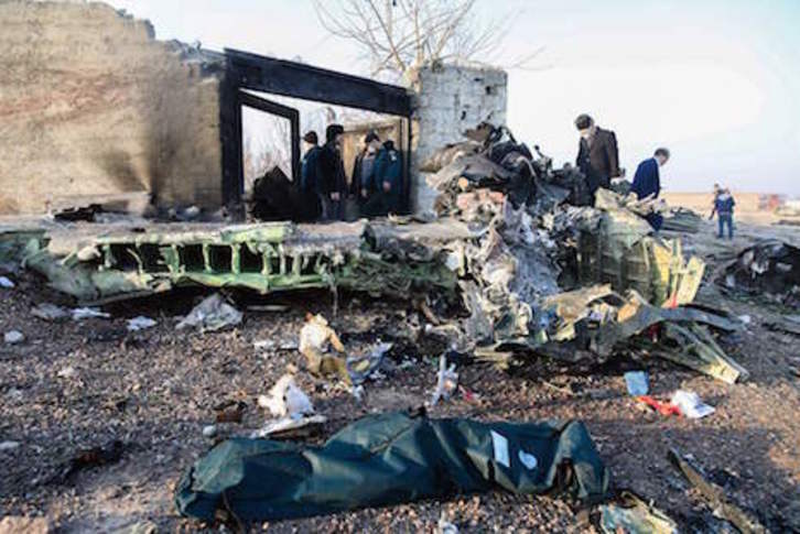 Imagen de los restos del avión ucraniano derribado por Irán. (Rouhollah VAHDATI/AFP)