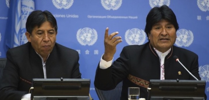El excanciller David Choquehuanca, junto al expresidente Evo Morales. (AFP)