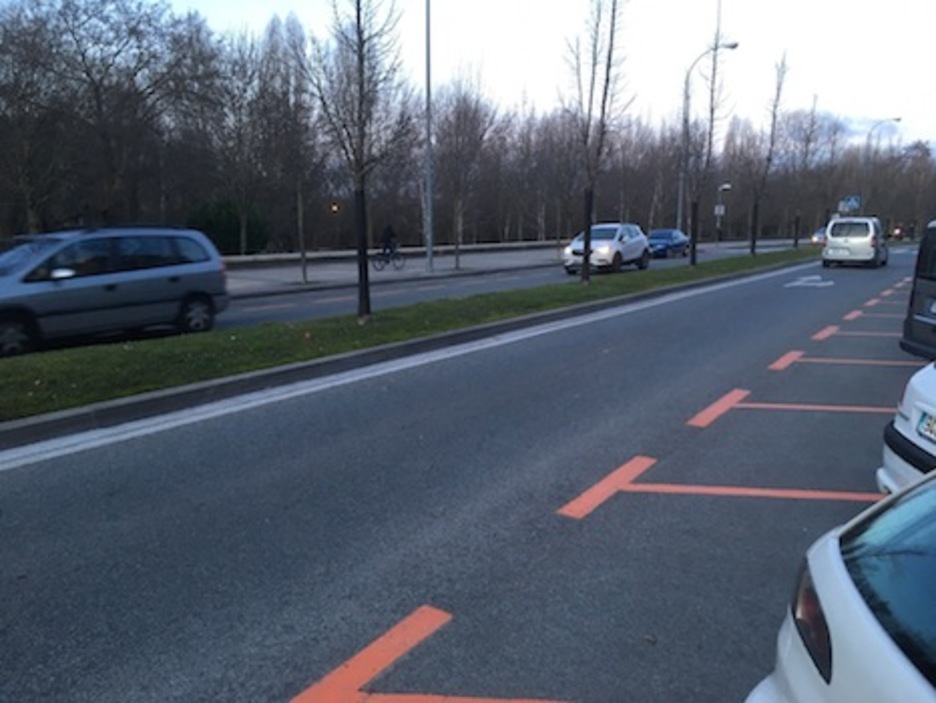 La calle Río Arga es una en las que se apreciaban más espacios a primera hora.