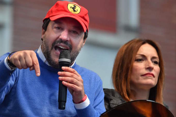 Matteo Salvini, en un mitin con la candidata de la Lega en Emilia-Romagna , Lucia Borngonzoni. (Andreas SOLARO/AFP)