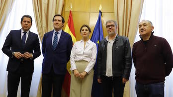 La ministra junto a la patronal y a CCOO y UGT. (CCOO)