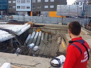 El accidente se ha producido en esta obra de Burlata. (@policiaforal_na)