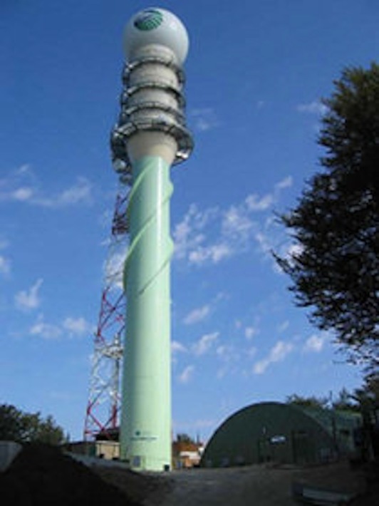 El radar de Kapildui, ubicado en los Montes de Vitoria. (MENDIKAT)