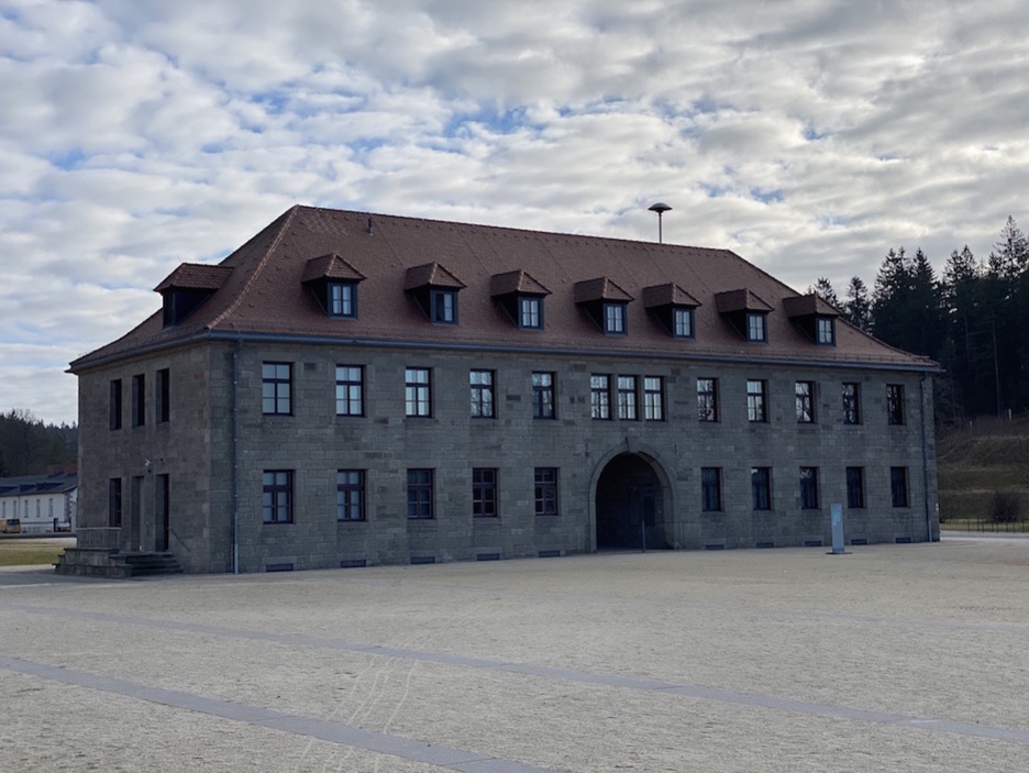 Entrada al campo de concentración de Flossenburg. (Pablo GONZÁLEZ)