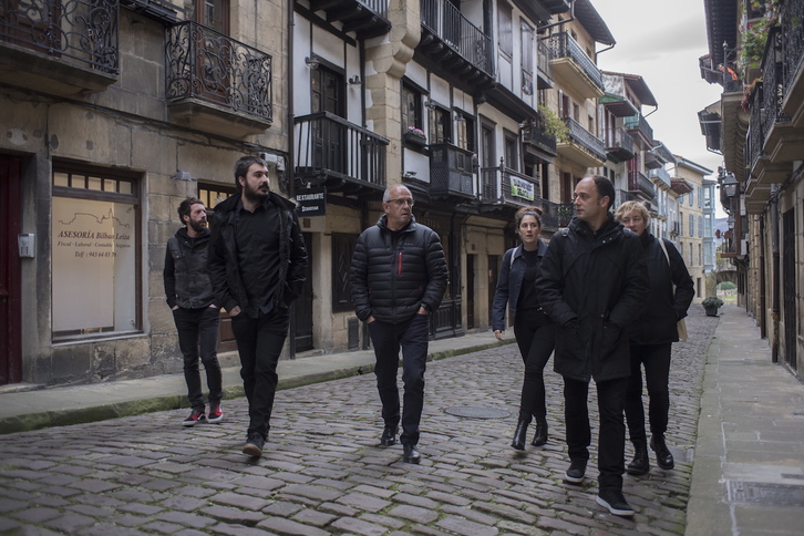 Abotsanitz taldeko kideek auzitegian deklaratu behar izan zuteneko irudia. (Juan Carlos RUIZ / FOKU)