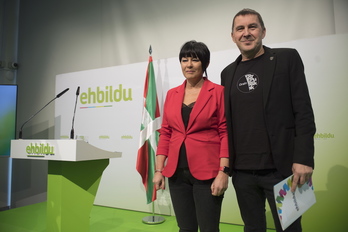 Maddalen Iriarte y Arnaldo Otegi han anunciado la candidatura de la primera a lehendakari. (Juan Carlos RUIZ / FOKU)