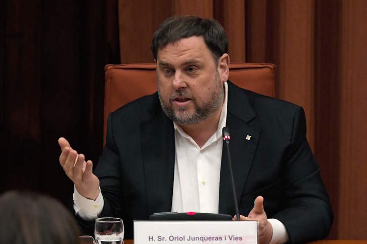 Oriol Junqueras, durante su intervención en la comisión parlamentaria. (Lluís GENE/AFP)