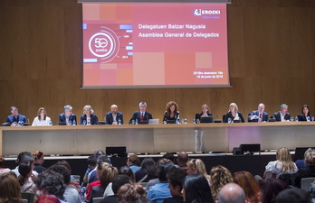 Asamblea General de Eroski, en junio del año pasado. (Luis JAUREGIALTZO / FOKU)