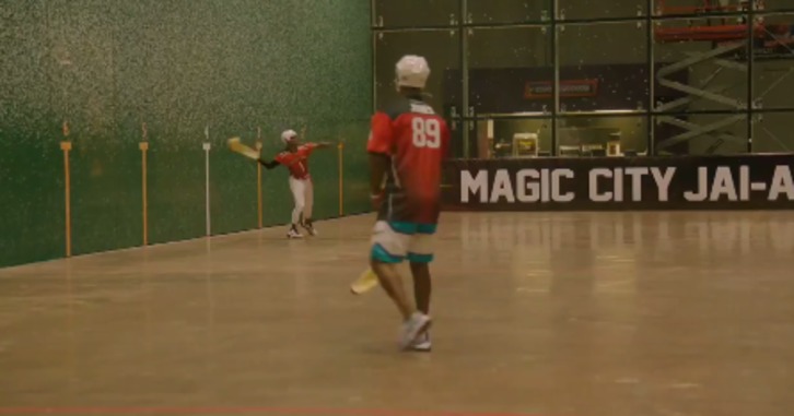 Una imagen del vídeo grabado en el frontón del casino Magic City de Miami.