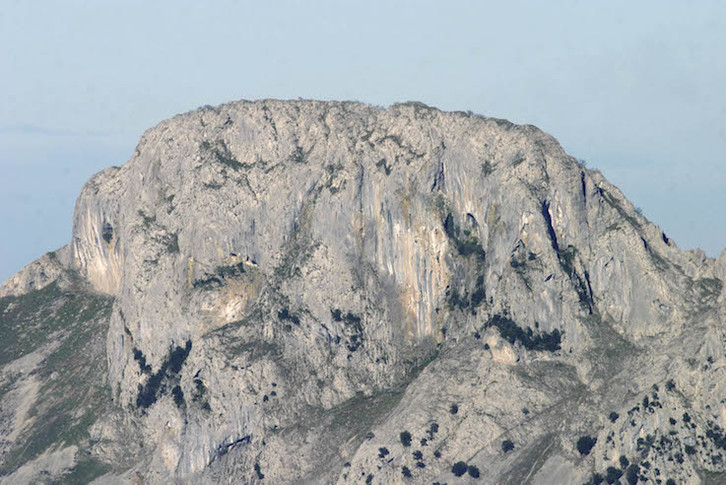 Zona superior del pico Mugarra. (Gotzon Aranburu)