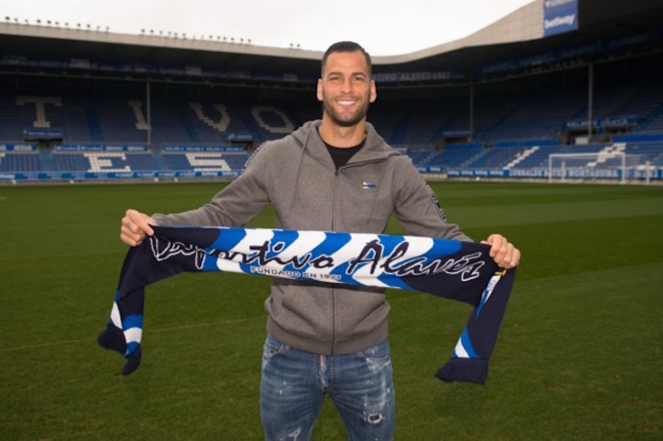 Méndez, en el acto de presentación celebrado en Mendizorrotza. (ALAVÉS)