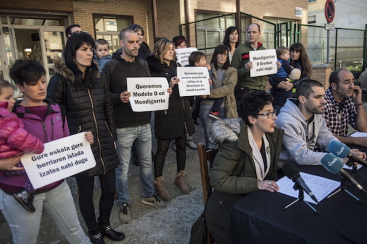 Padres y madres de Mendigorria demandan que se pueda estudiar en el modelo D. (Jagoba MANTEROLA / FOKU)