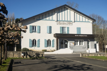 La mairie de Viodos-Abense-de-Bas. © Guillaume FAUVEAU