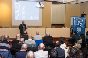 Hizkuntza politika garatzeko protokoloaren aurkezpena antolatu zuten otsailaren 6an Baionako Merkataritza eta Industria Ganbaran. ©Guillaume Fauveau