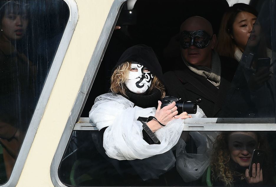 La ciudad italiana ha preparado un amplio programa de actividades para sorprender al mundo hasta el 25 de febrero. (Vicenzo PINTO/AFP)
