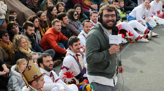 Nola ez, Gure Irratiko kazetariak ere ikusgarrian beren tokia izan zuen. Â©Bob EDME