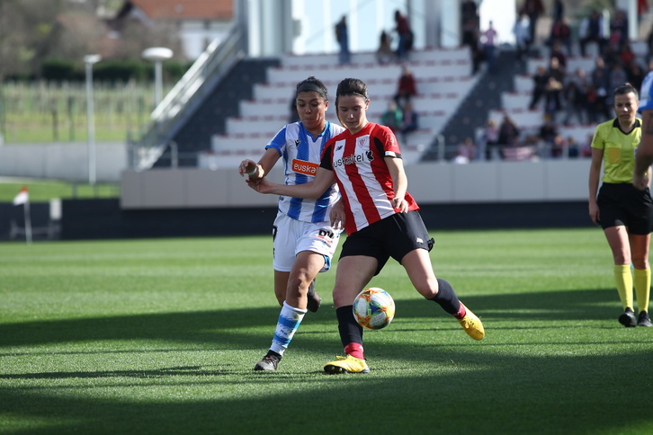 Kiana Palacios, Realeko golegilea, eta Damaris Egurrolaren arteko lehia. (Aritz LOIOLA / FOKU)