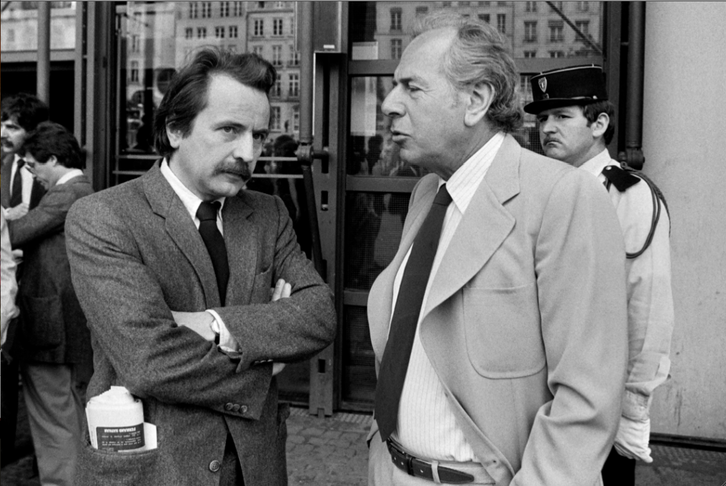 Jean Daniel (derecha) con el filósofo Regis Debray en 1981. Dominique FAGET / AFP